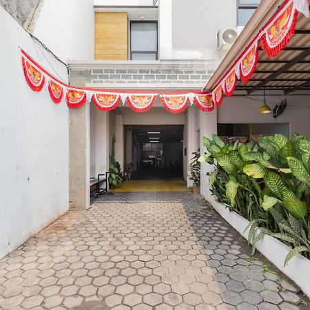 RedDoorz Plus Syariah near Mall Pondok Indah Jakarta Exterior foto