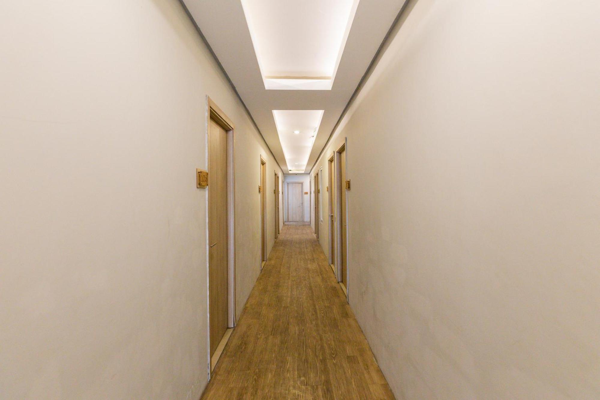 RedDoorz Plus Syariah near Mall Pondok Indah Jakarta Exterior foto